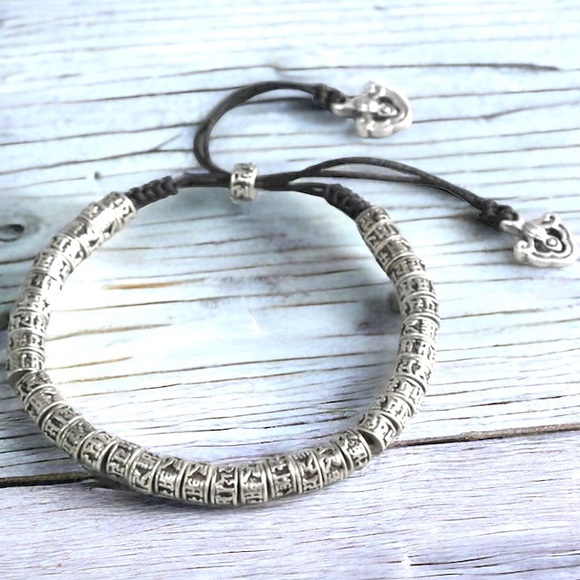 OM MANI PADME HUM SILVER BEAD UNISEX BRACELET - Picture 2 of 10